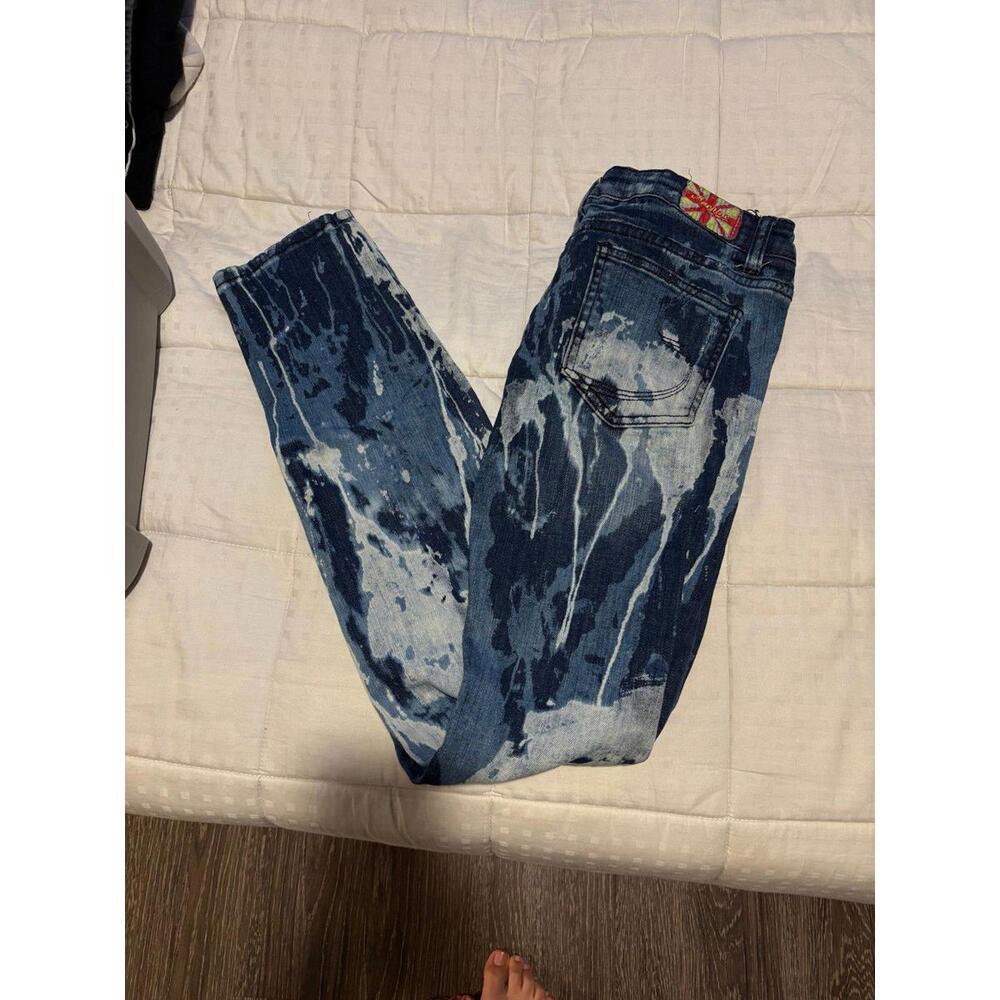 Machine distress jeans